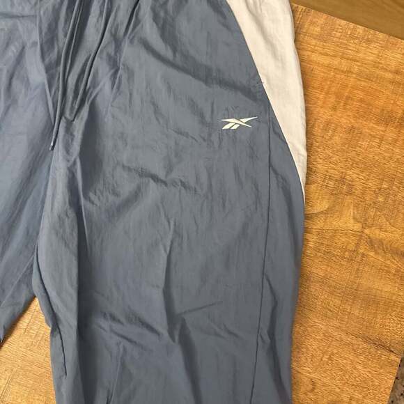 Reebok Plus Size Pull-On Logo Woven Track Pants - - Picture 3 of 3